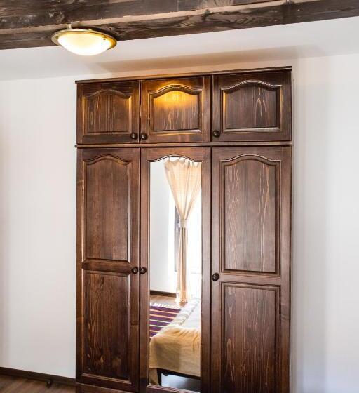 غرفة عائلية, Topalovi Guest House