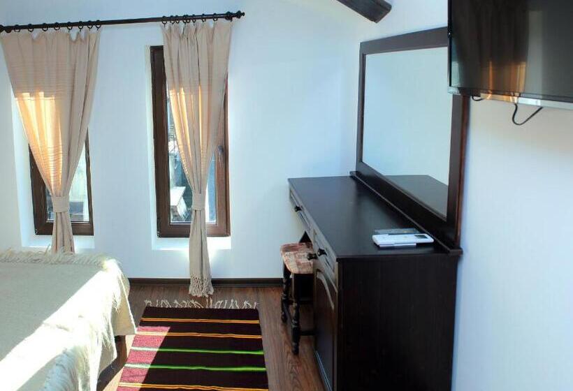 غرفة عائلية, Topalovi Guest House