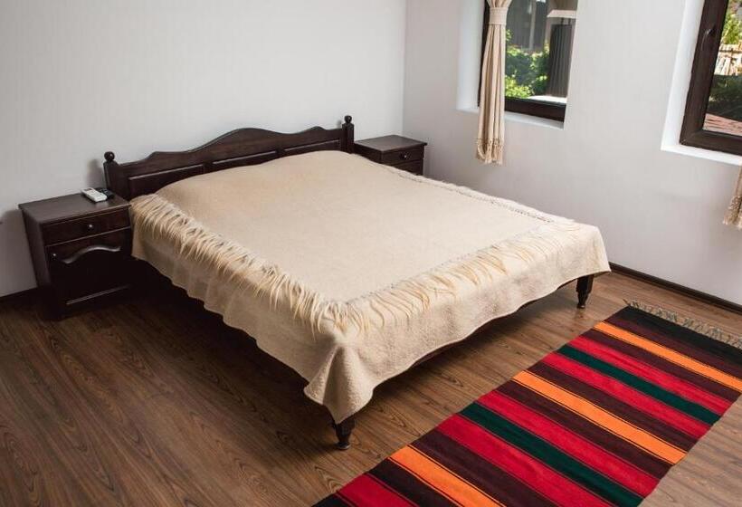 Семейный Номер, Topalovi Guest House