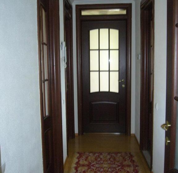 דירה בת חדר שינה 1 עם מרפסת, Vila Alunis