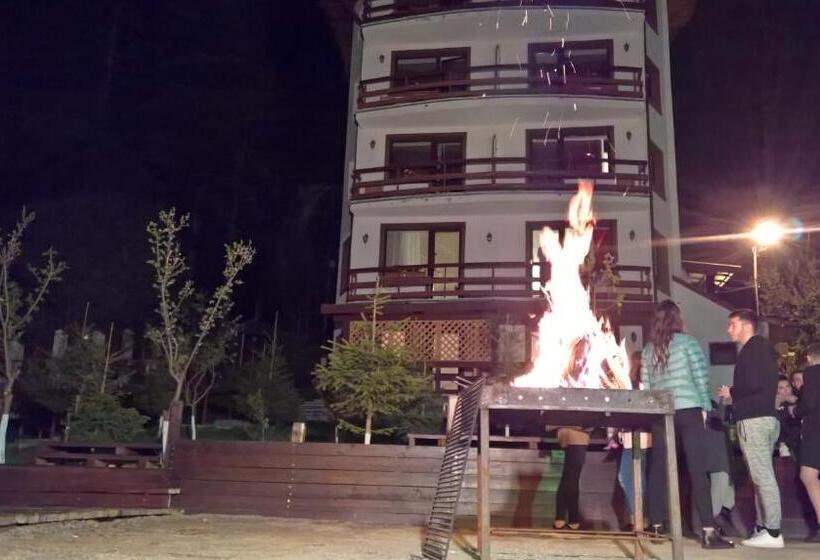 וילה בת חדר שינה 1, Vila Alunis