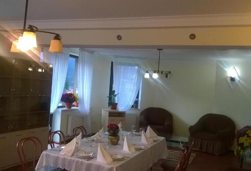 וילה בת חדר שינה 1, Vila Alunis