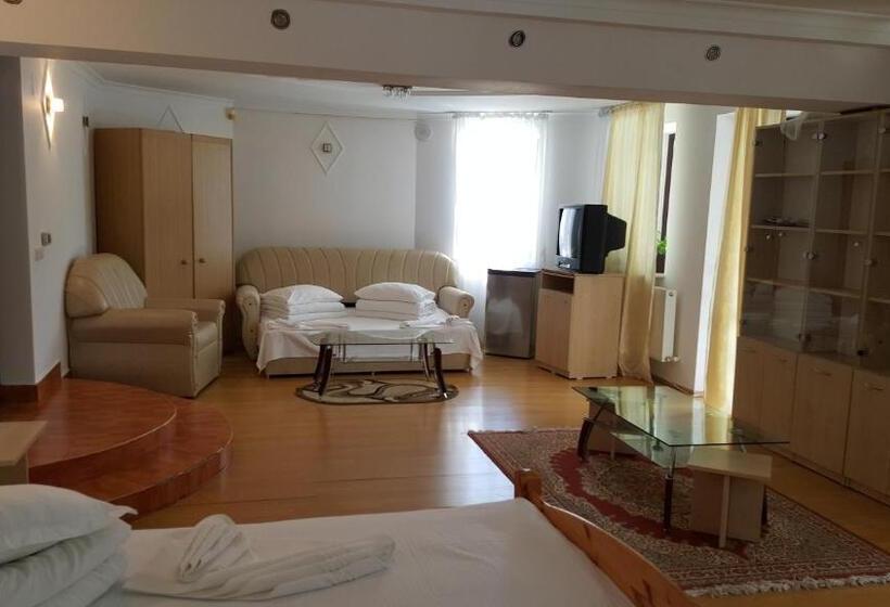 חדר משפחתי נוף להרים, Vila Alunis