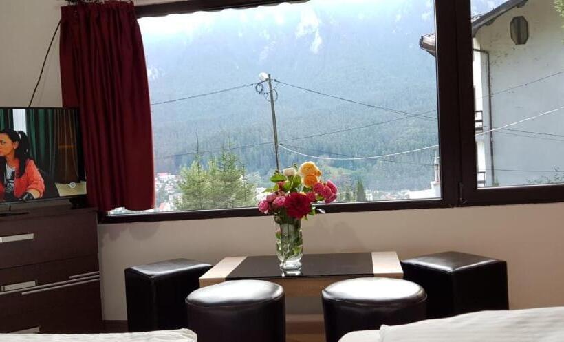 בקתת חדר, Vila Alunis