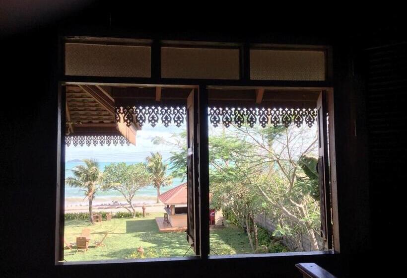 فيلا 3 غرف نوم, Ruen Thai Rim Haad