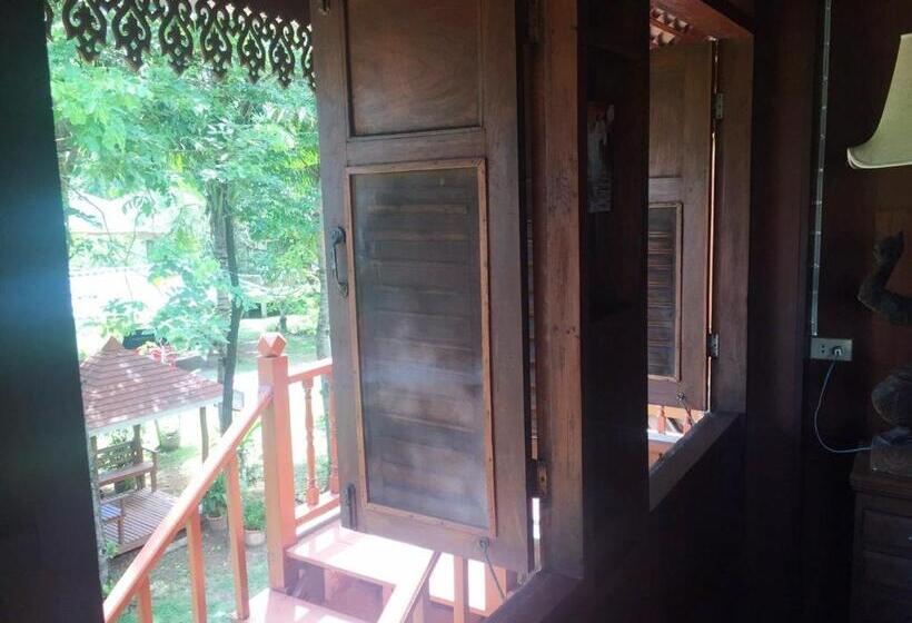 فيلا 3 غرف نوم, Ruen Thai Rim Haad