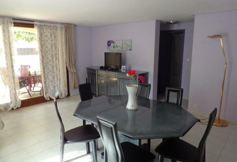 침실 2개 아파트, Villa Petra