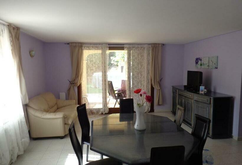 침실 2개 아파트, Villa Petra