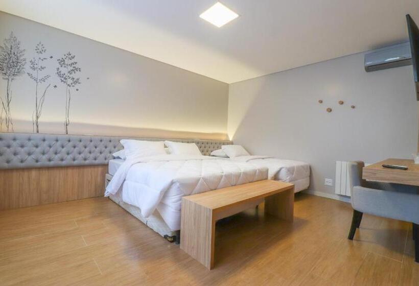 اتاق لوکس چهار تخته, Pousada Bella Viena