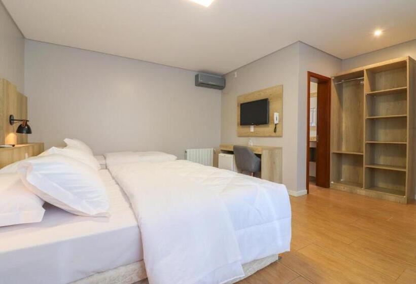 اتاق لوکس چهار تخته, Pousada Bella Viena