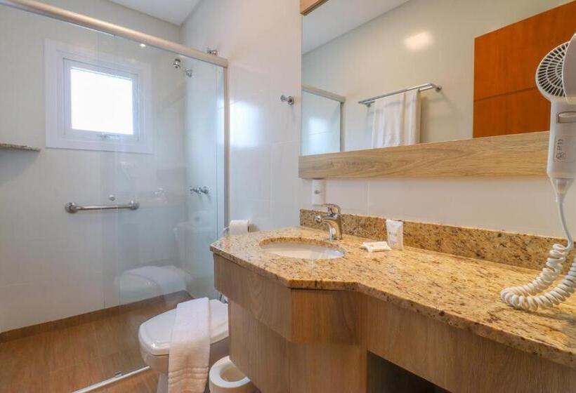 اتاق لوکس چهار تخته, Pousada Bella Viena