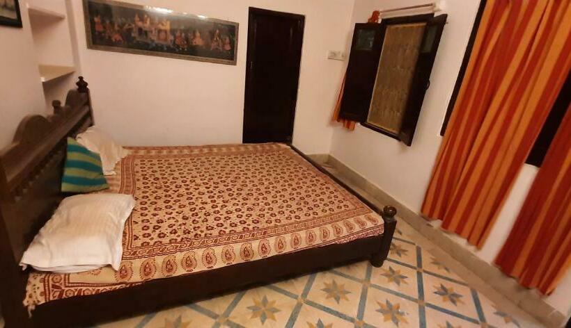 اتاق لوکس, Ganesh