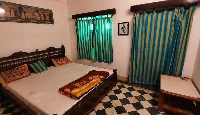 اتاق لوکس, Ganesh