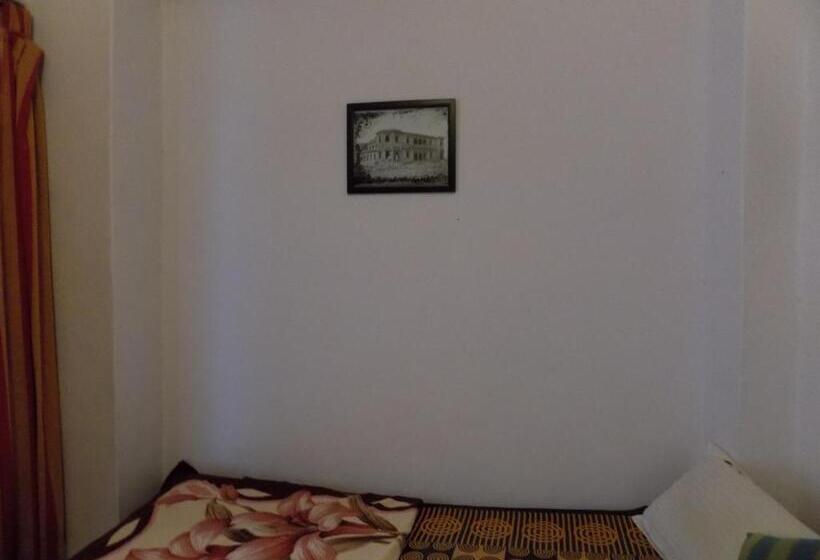 اتاق استاندارد یک نفره, Ganesh