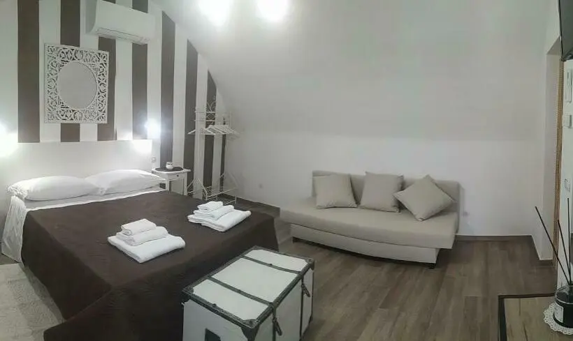 スタンダードルーム, Comeacasa B&b