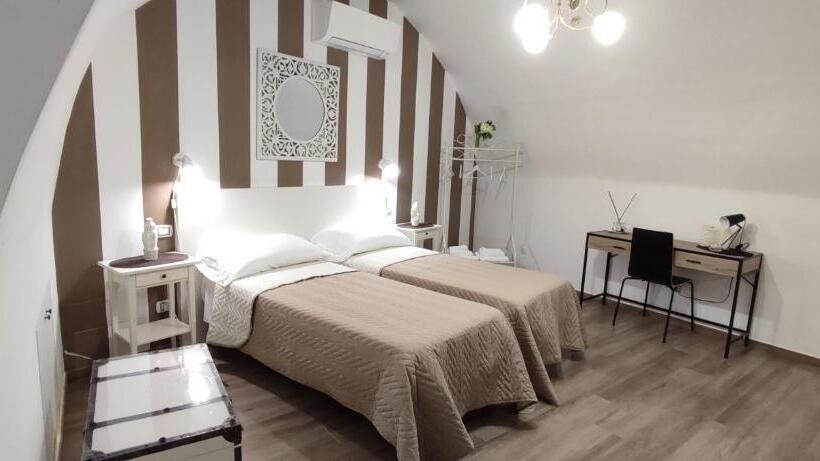 Номер Стандарт, Comeacasa B&b