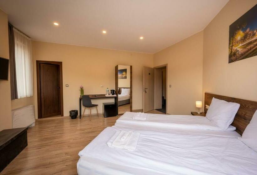 اتاق استاندارد با بالکن, семеен хотел константинови