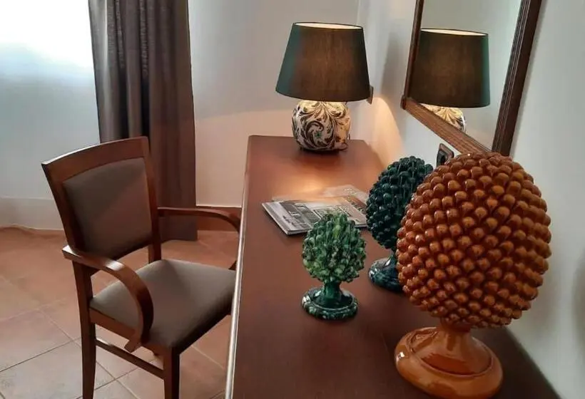 Deluxe Kolmen Hengen Huone, Al Balhara Resort