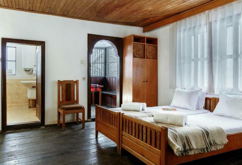 غرفة عائلية, къща за гости иван карадимитров