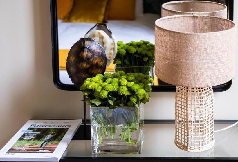 标准间, Les Chambres Du Montréal Et L Hôtel Particulier