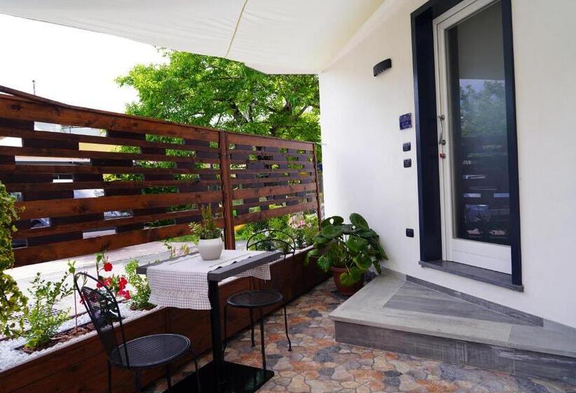 اتاق استاندارد اینتریور, Familiainn Rooms & Apartments