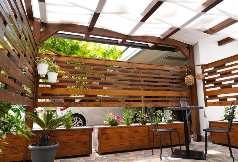 آپارتمان 1 خوابه با تراس, Familiainn Rooms & Apartments