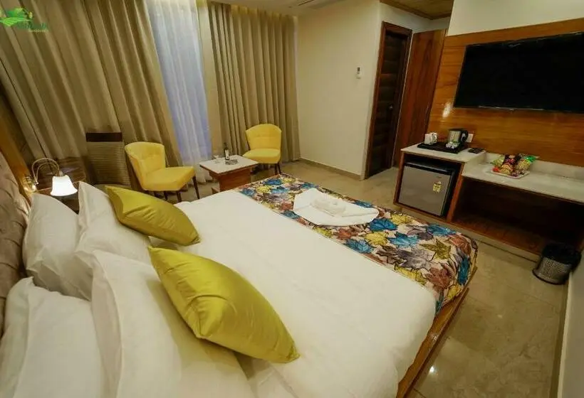 デラックスルーム, Abhilashi Residency & Spa   Centrally Heated & Air Cooled