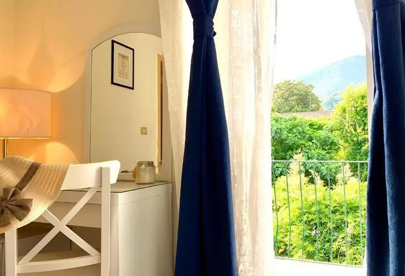 اتاق لوکس, Baia Di Levanto