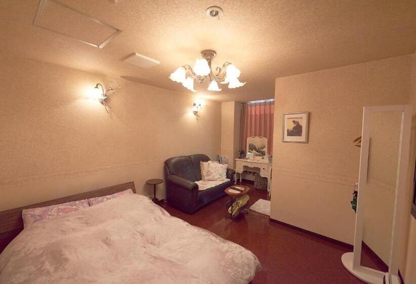 اتاق اکونومی, ホテル4fマカロニ