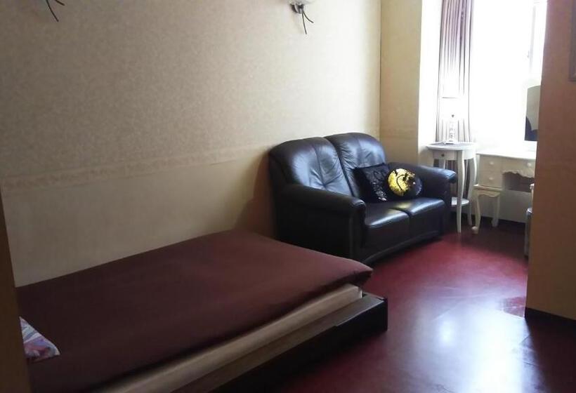 اتاق اکونومی, ホテル4fマカロニ