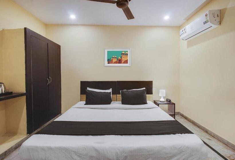 スタンダードルーム, O Anuguna Tulasi Grand Near Jntu University Hyderabad
