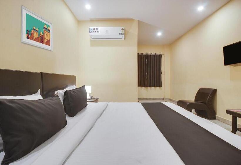 スタンダードルーム, O Anuguna Tulasi Grand Near Jntu University Hyderabad