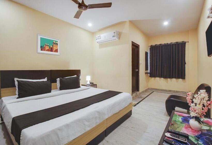スタンダードルーム, O Anuguna Tulasi Grand Near Jntu University Hyderabad