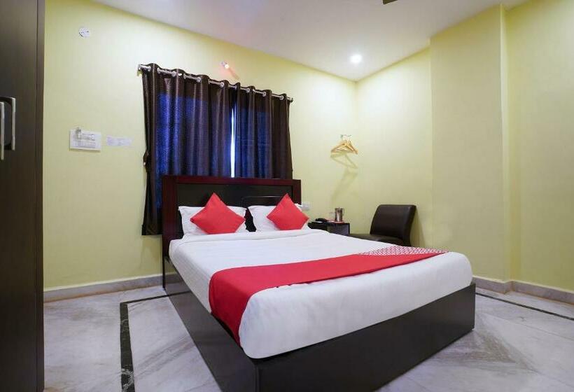 スタンダードルーム, O Anuguna Tulasi Grand Near Jntu University Hyderabad