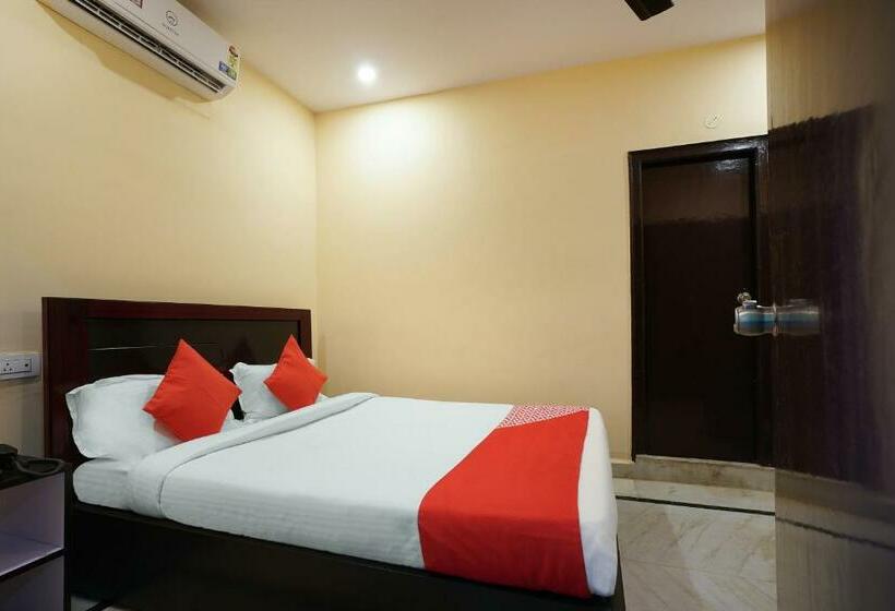 スタンダードルーム, O Anuguna Tulasi Grand Near Jntu University Hyderabad