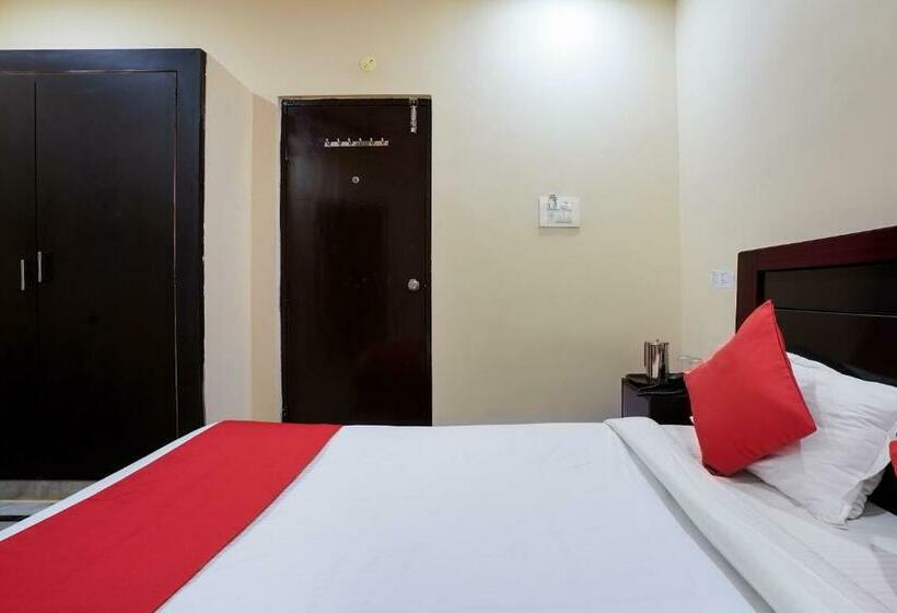 スタンダードルーム, O Anuguna Tulasi Grand Near Jntu University Hyderabad