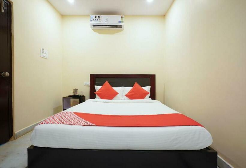 スタンダードルーム, O Anuguna Tulasi Grand Near Jntu University Hyderabad