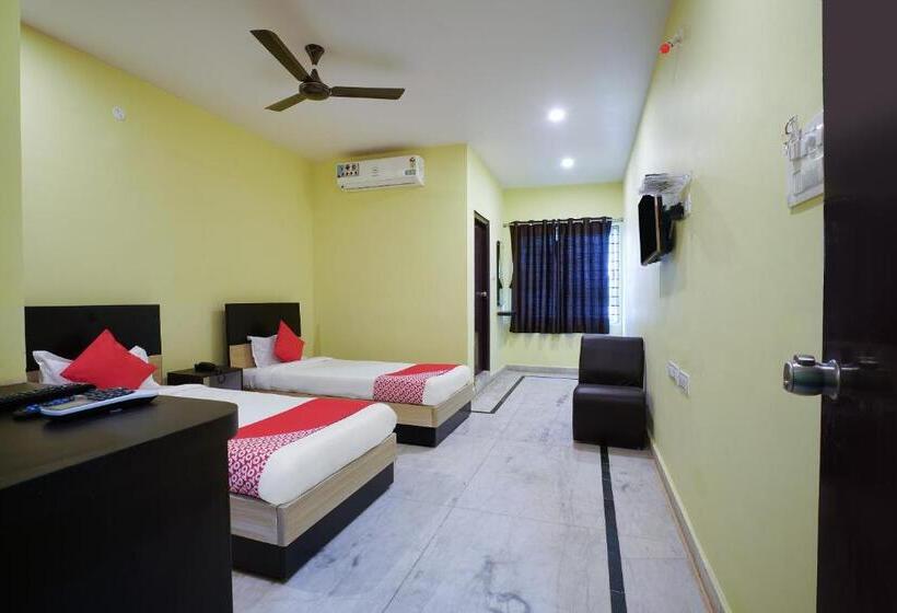 デラックスルーム, O Anuguna Tulasi Grand Near Jntu University Hyderabad