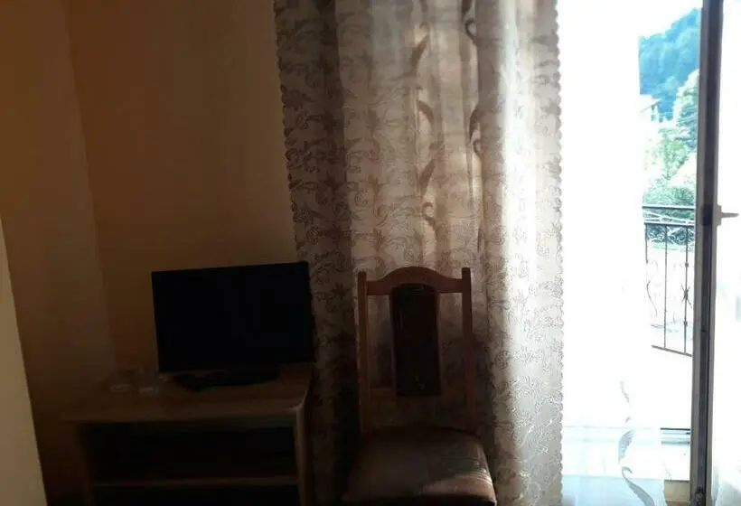 スタンダード４人部屋, над вичов