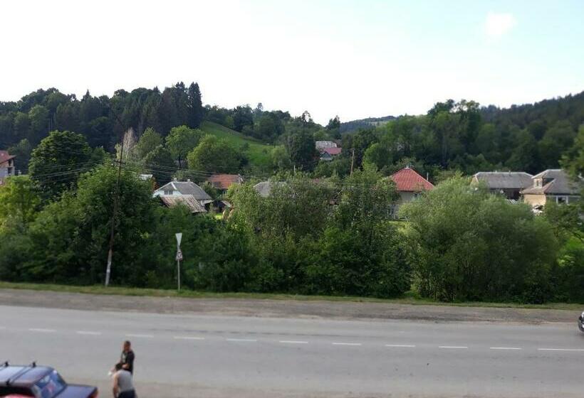 Camera Quadrupla Standard, над вичов