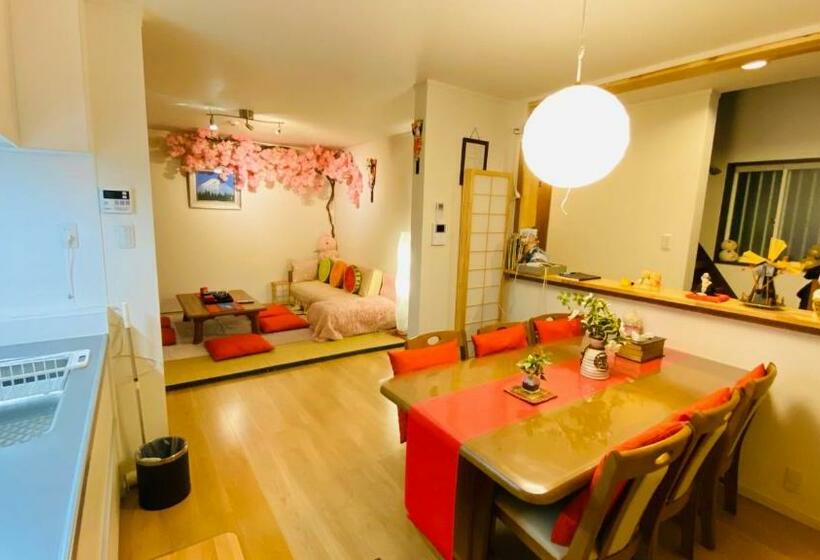 Люкс Дюплекс, 雲波館