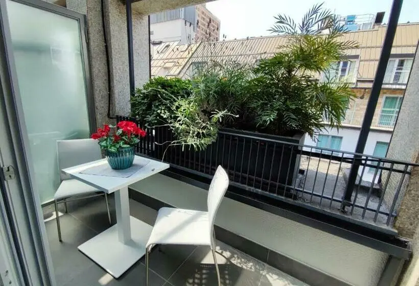 اتاق استاندارد با بالکن, Enjoy Duomo Rooms   Flavio Baracchini 9