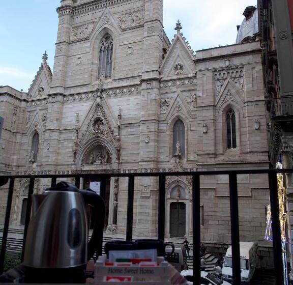 اتاق استاندارد با چشم‌انداز, Duomo 152 Napoli