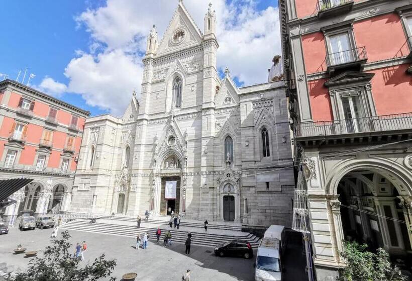 اتاق استاندارد با چشم‌انداز, Duomo 152 Napoli