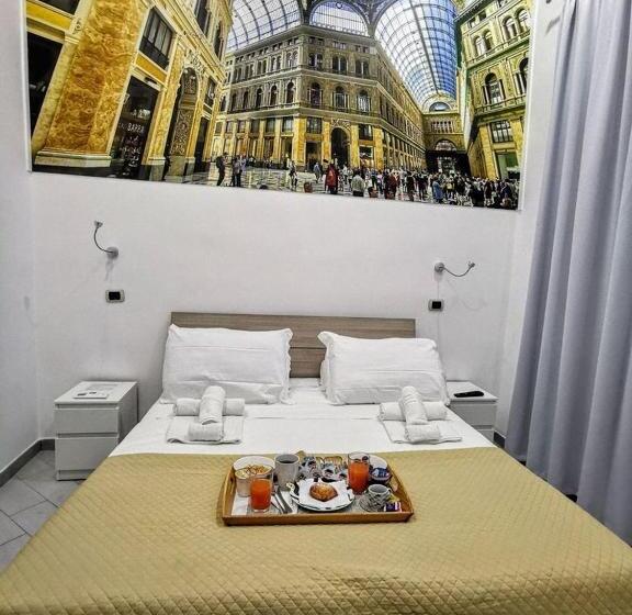 اتاق استاندارد, Duomo 152 Napoli