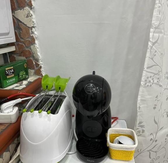 سوییت جونیور با بالکن, Duomo 152 Napoli