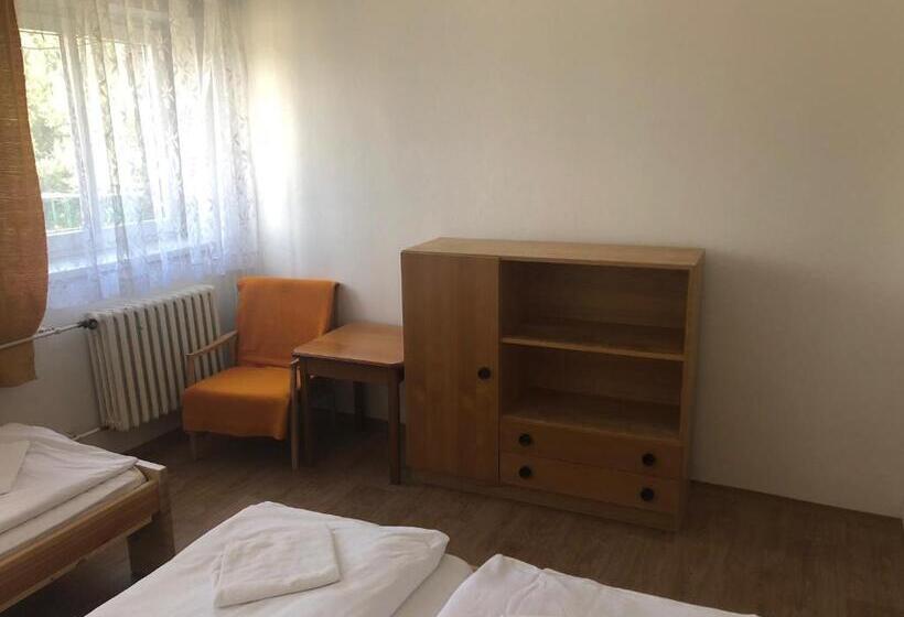 Economy Quadruple Room, červenohorské Sedlo