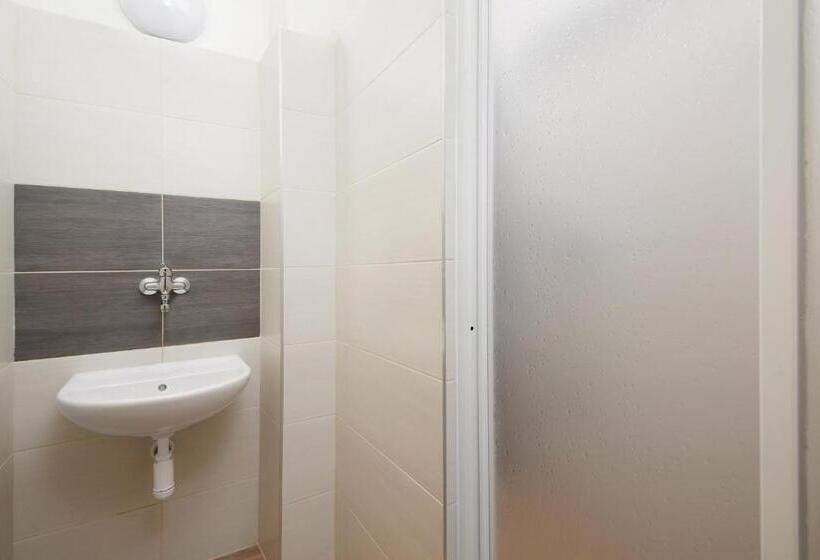 Economy Quadruple Room, červenohorské Sedlo