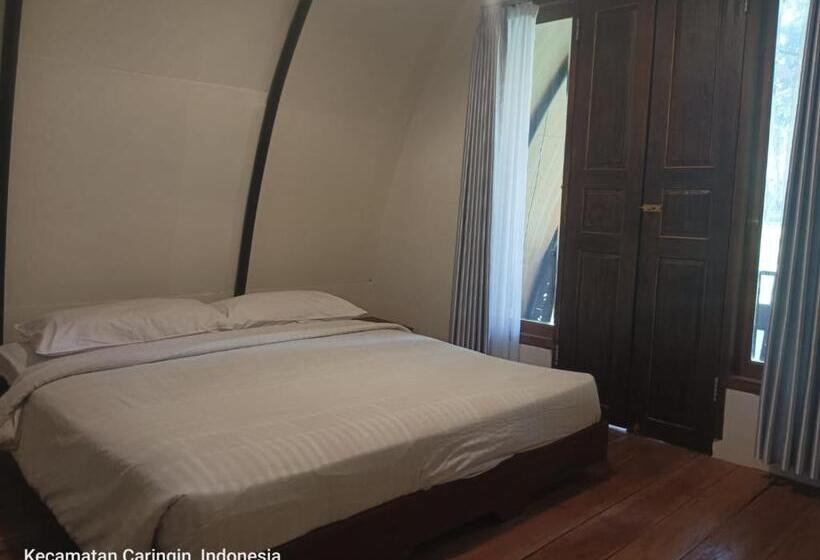Семейный Номер Вид на Сад, The Village Resort Bogor