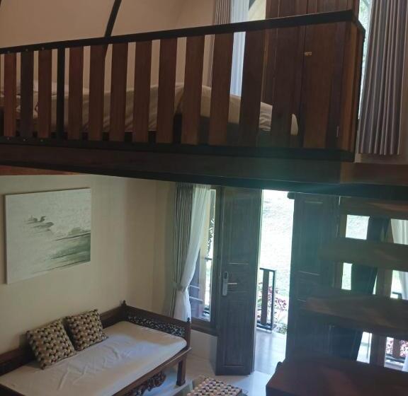 Семейный Номер Вид на Сад, The Village Resort Bogor